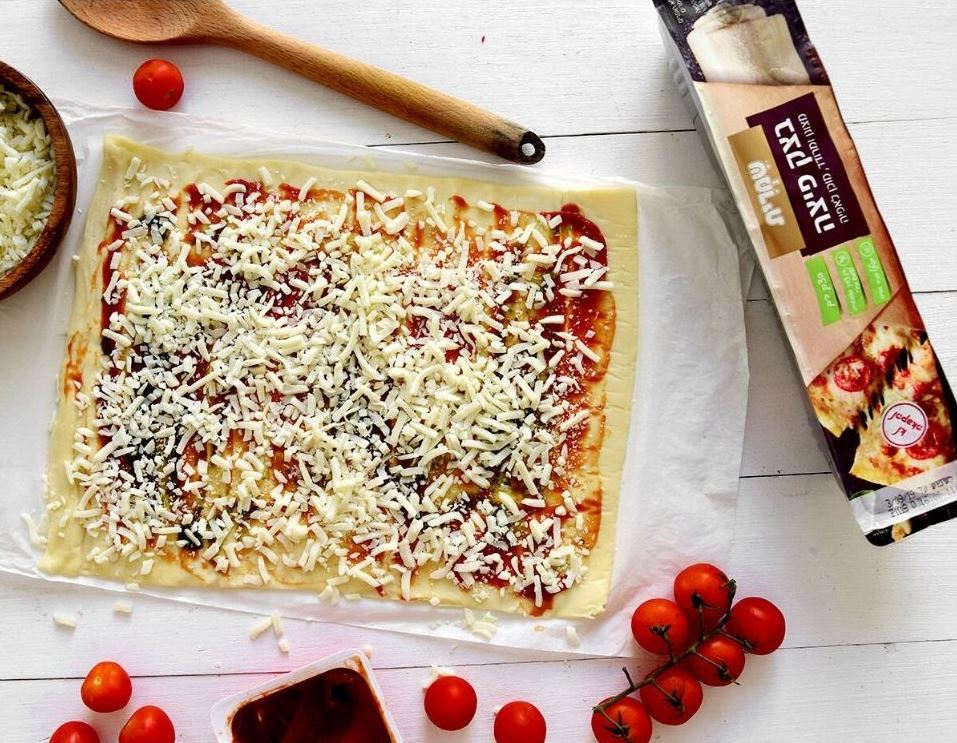 בצק לפיצה שמרית